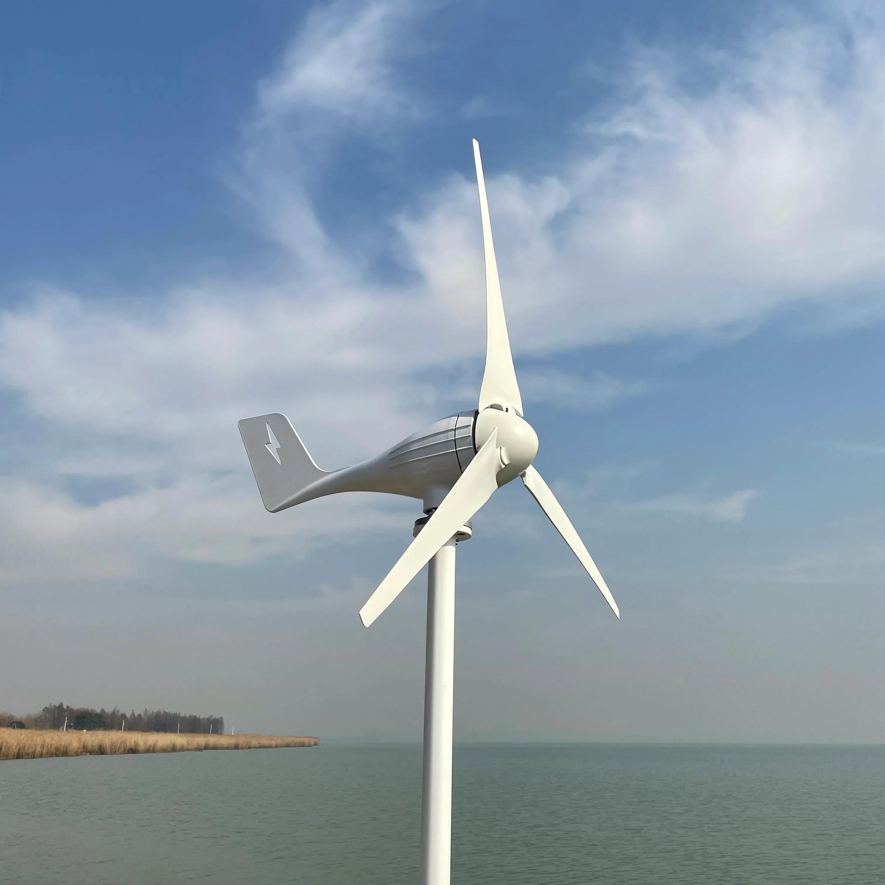 1500W K-Series Horizontal Axis Wind Turbine – Image 1 of 2